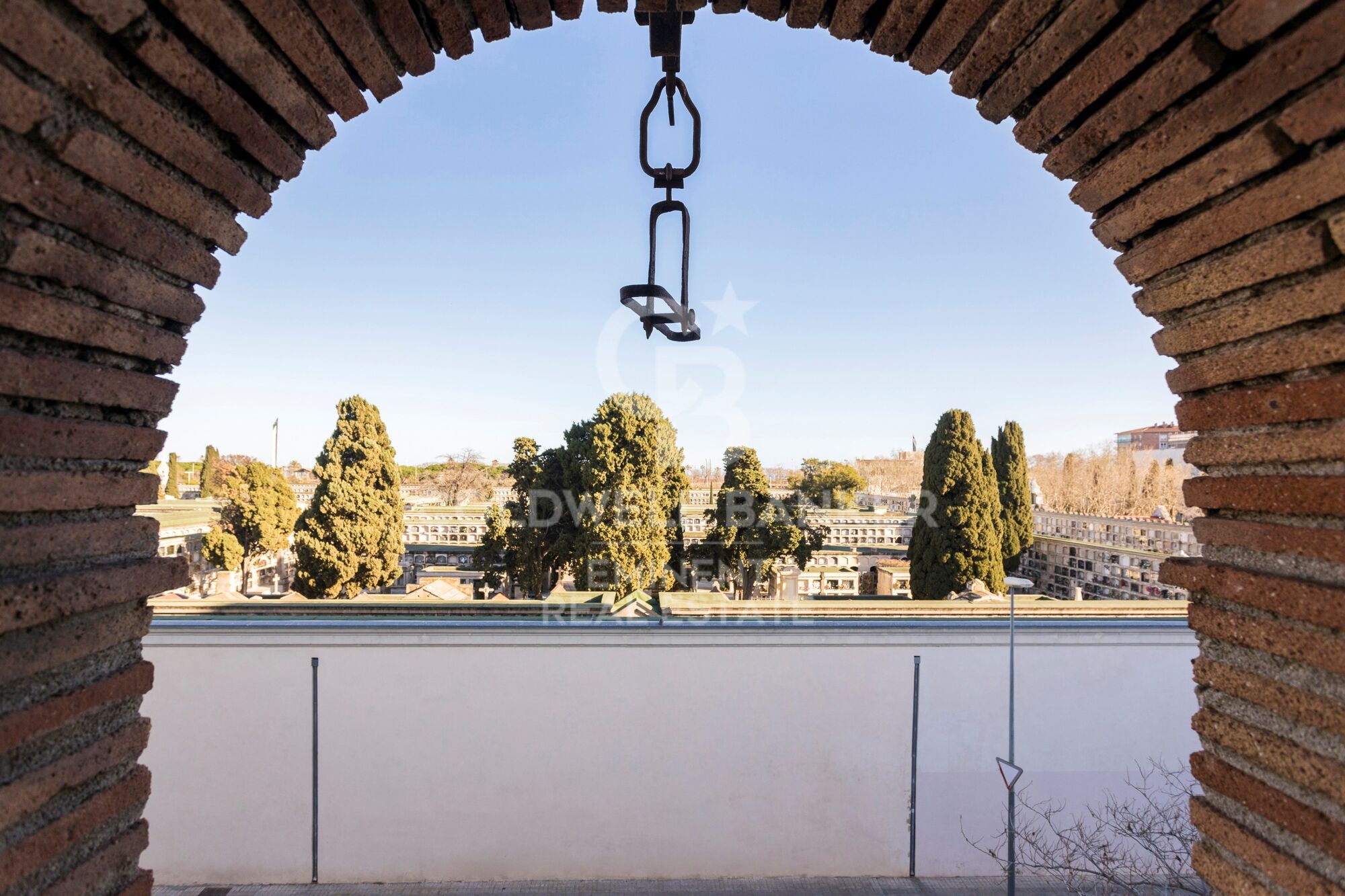 Designhaus in Poblenou mit Pool.