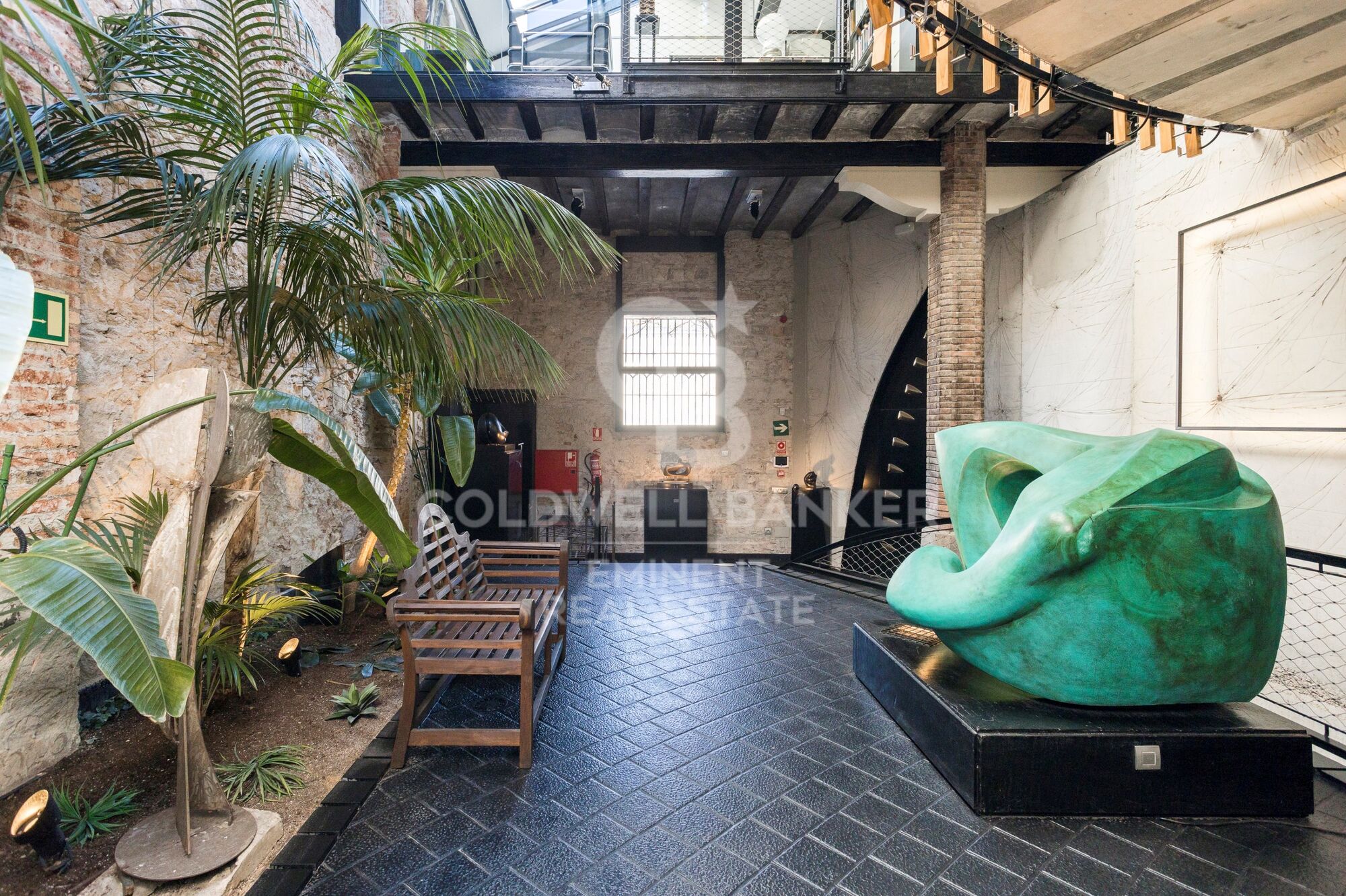 Designhaus in Poblenou mit Pool.