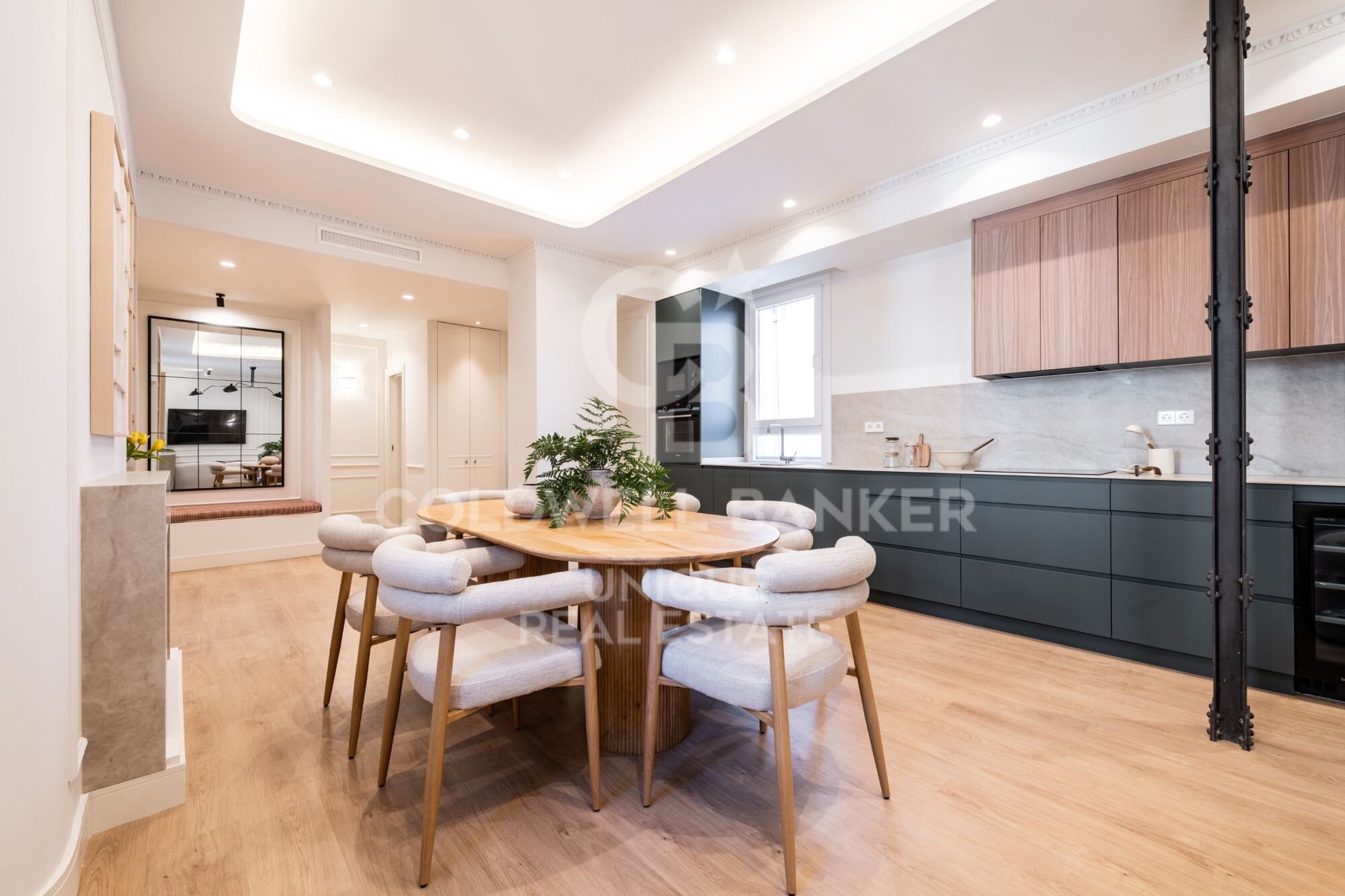 Appartement extérieur rénové avec garage et débarras à Lista, Madrid