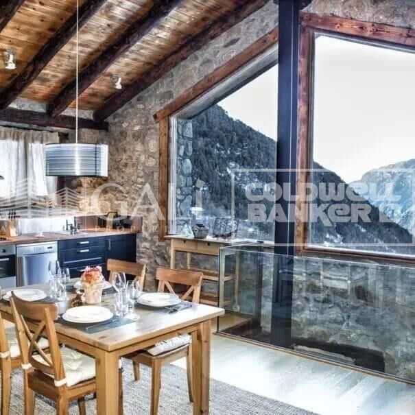 House 2 Bedrooms Rent Encamp