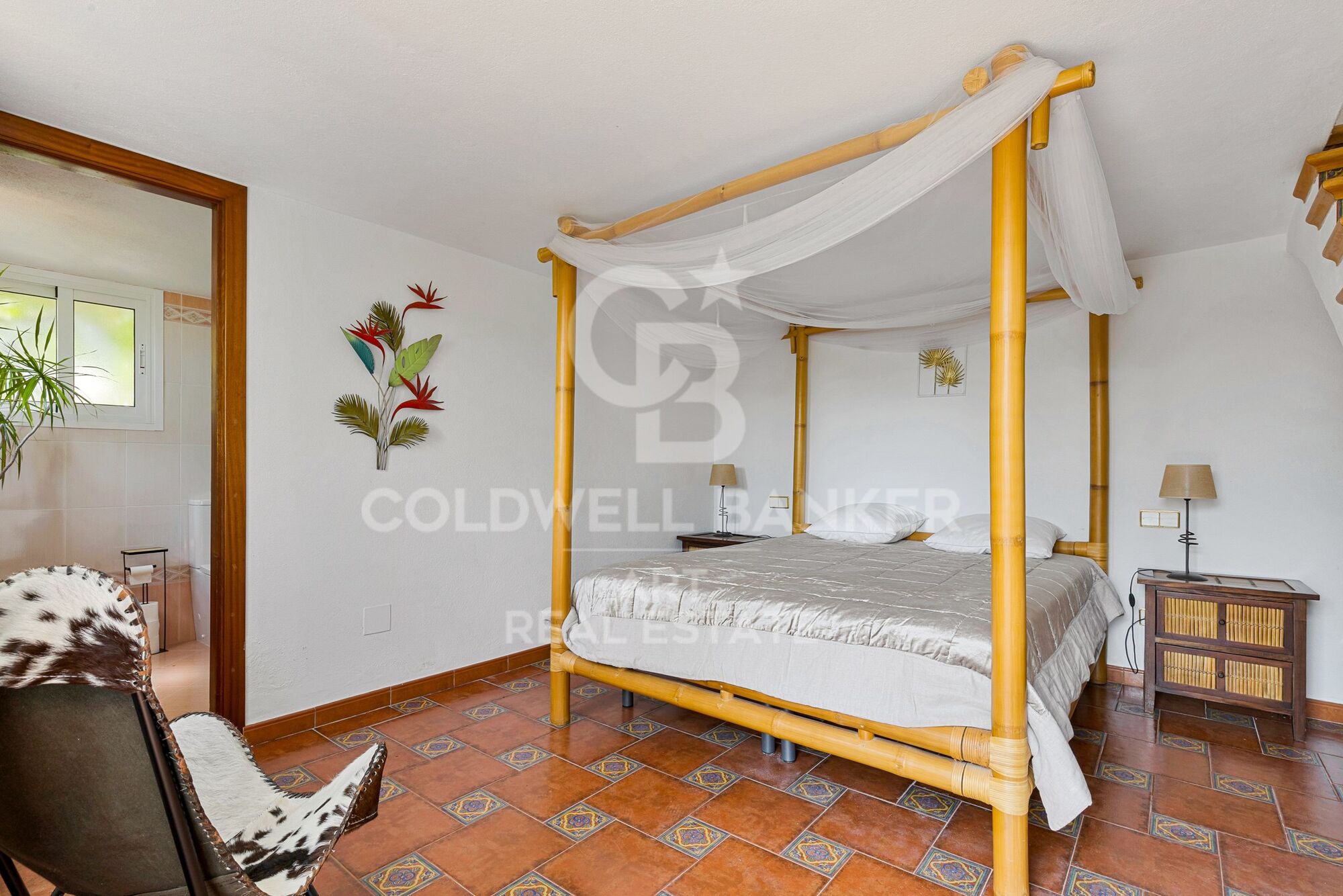 Beautiful boutique villa with sea views in Estepona