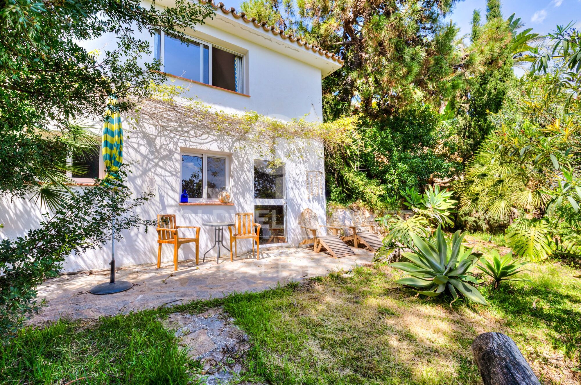 Beautiful boutique villa with sea views in Estepona