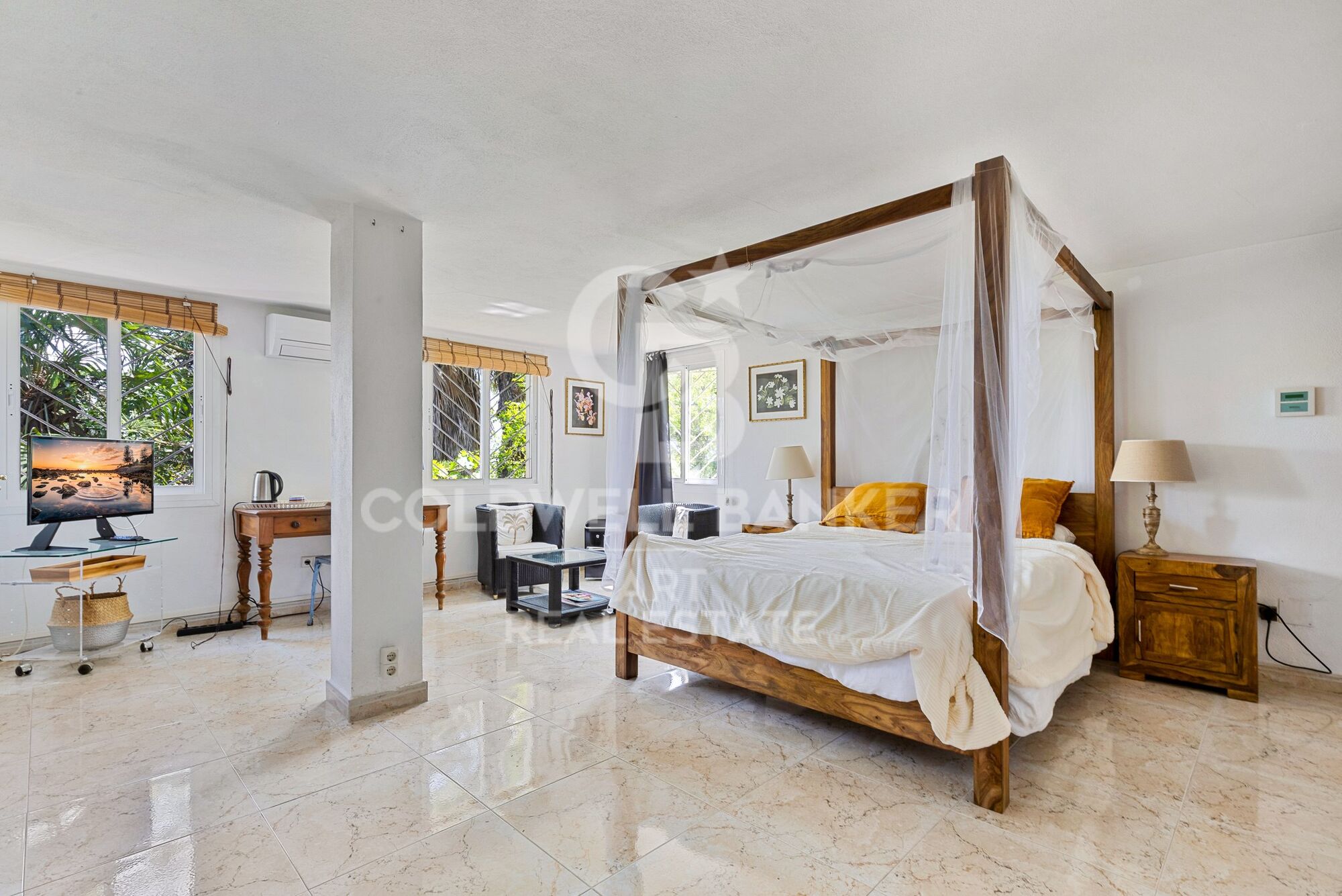 Magnifique villa boutique avec vue sur la mer à Estepona