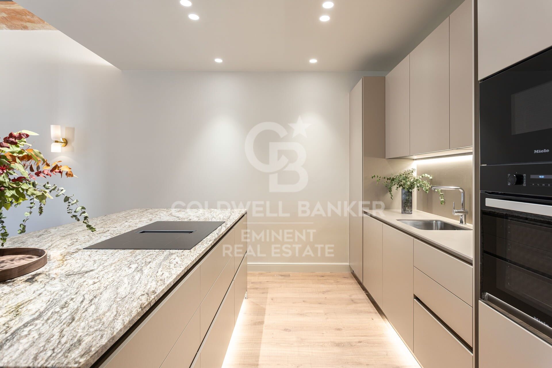 Flat 4 Bedrooms Sale Barcelona