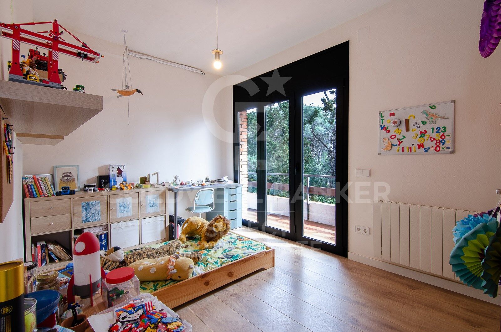 Contemporary elegance in a natural setting in Bellaterra
