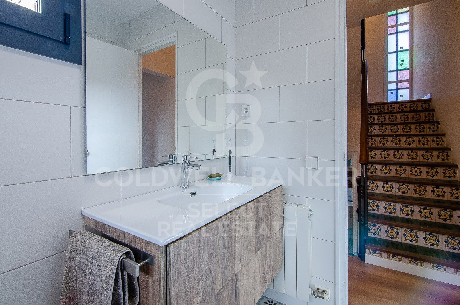 Contemporary elegance in a natural setting in Bellaterra