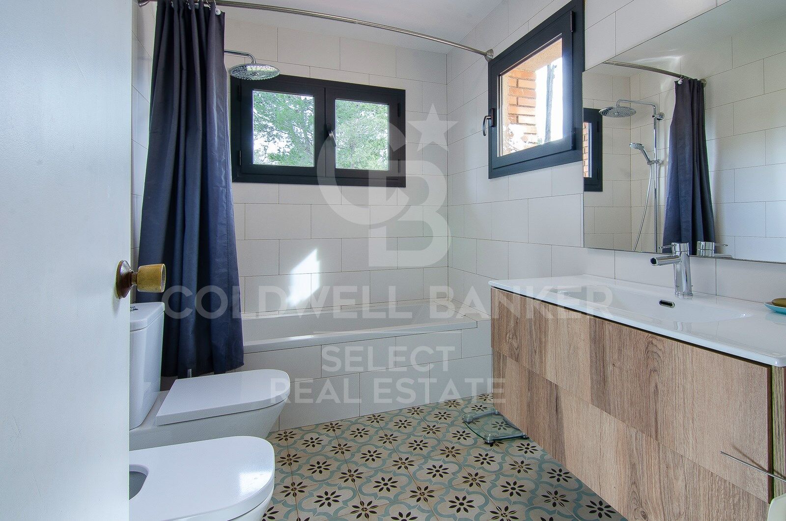 Elegancia contemporánea en entorno natural en Bellaterra