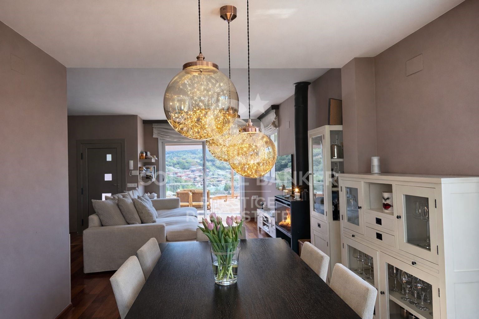 Maison d'angle avec vue mer, terrasse, jardin privé et piscine