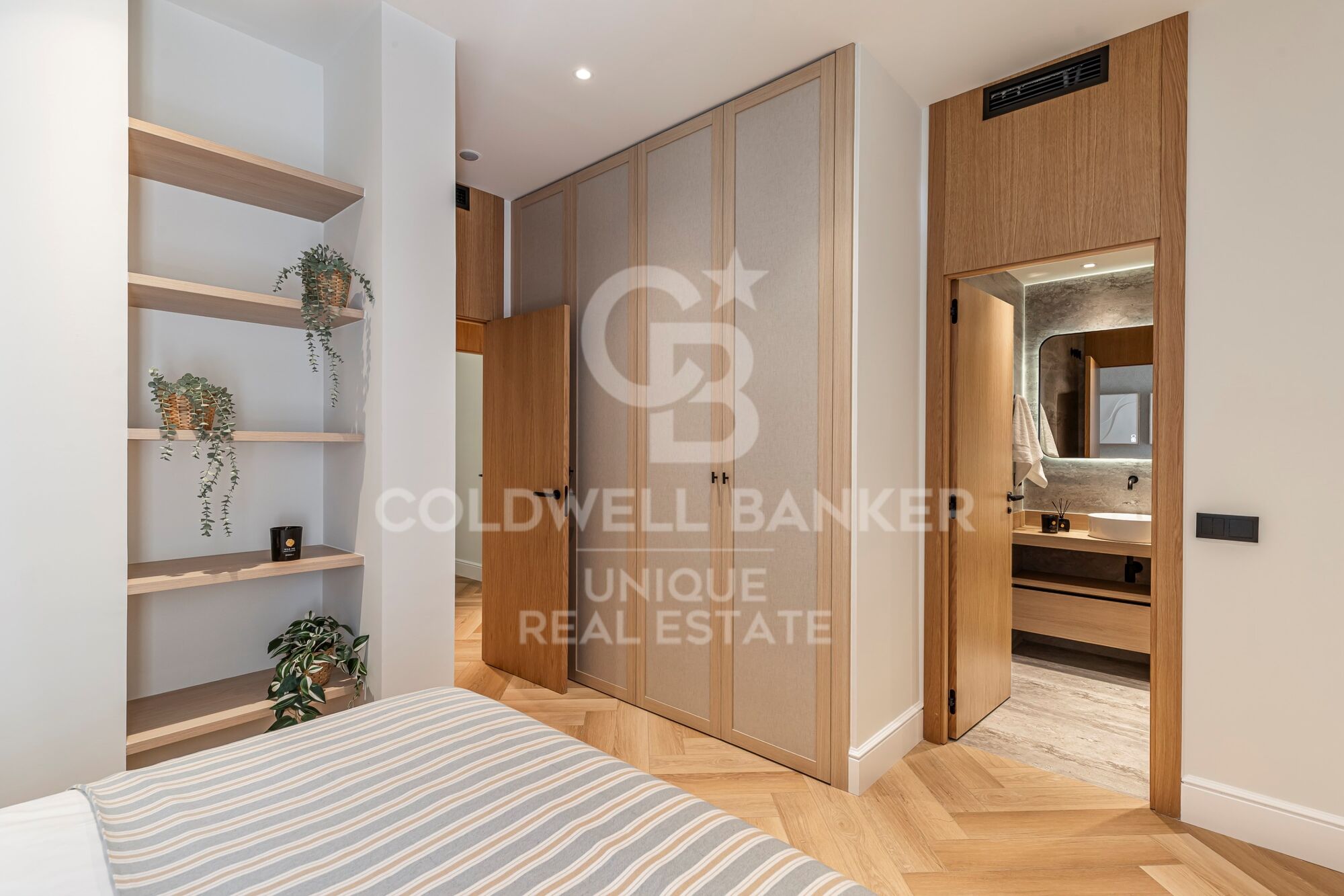 Appartement extérieur rénové avec terrasse, garage et débarras à Lista, Madrid