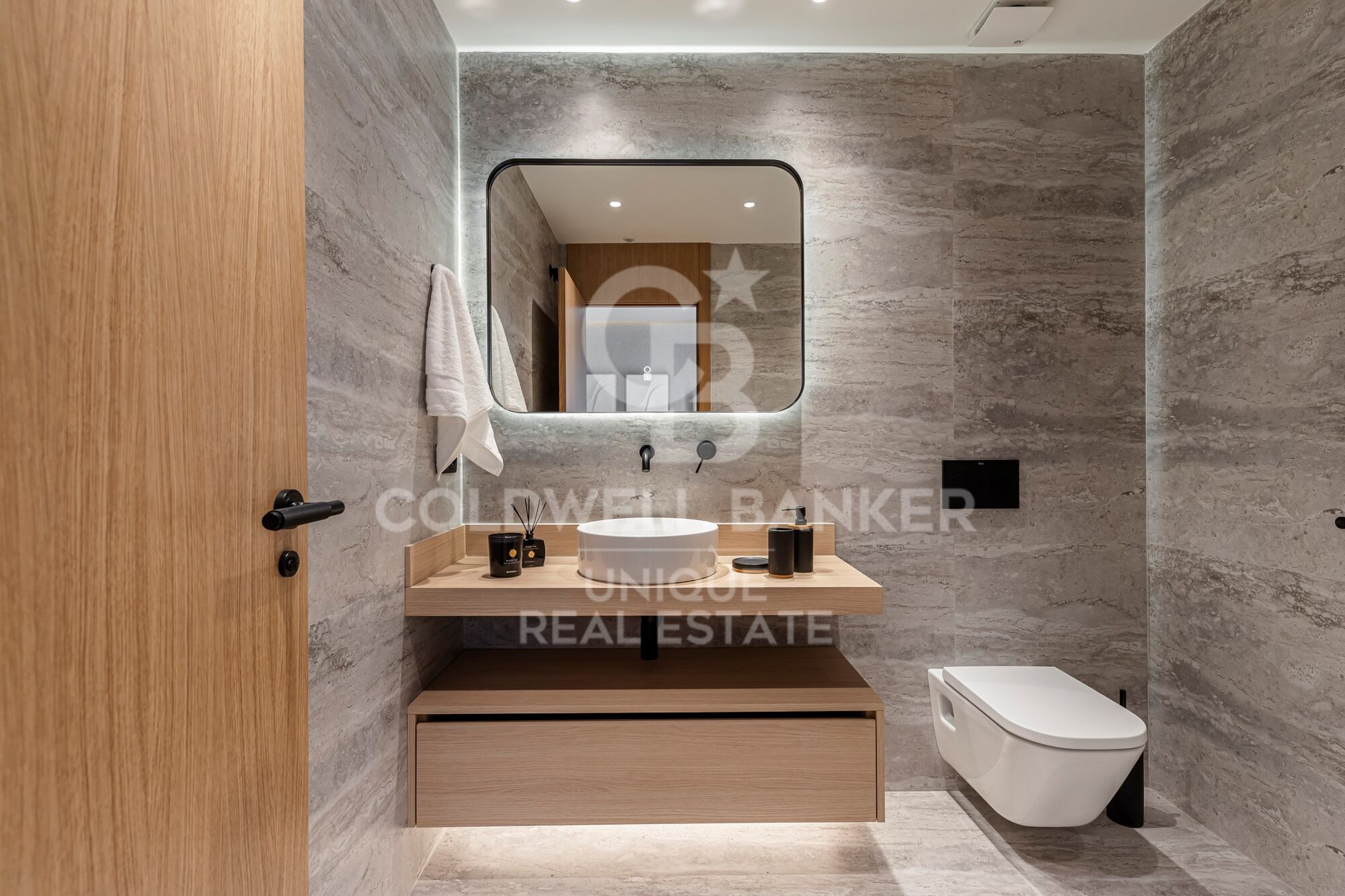 Piso exterior reformado con terraza, garaje y trastero en Lista, Madrid