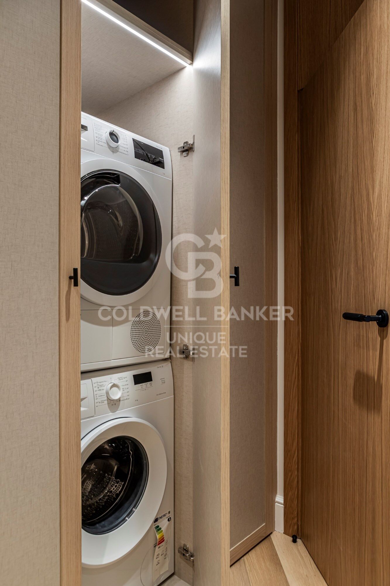 Appartement extérieur rénové avec terrasse, garage et débarras à Lista, Madrid