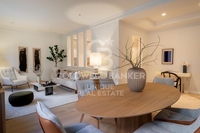 Renovated exterior flat in Almagro, Madrid