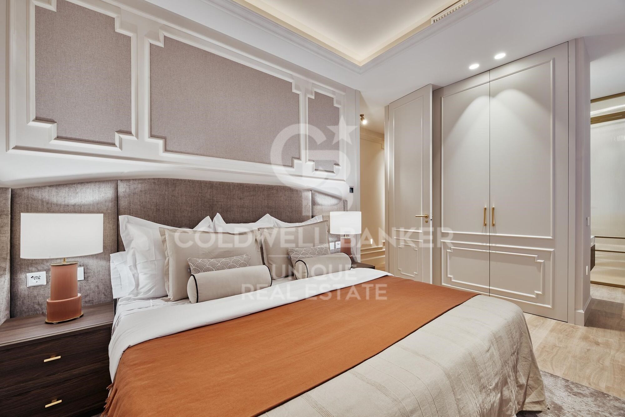 Renovated exterior apartment in Justicia, Madrid