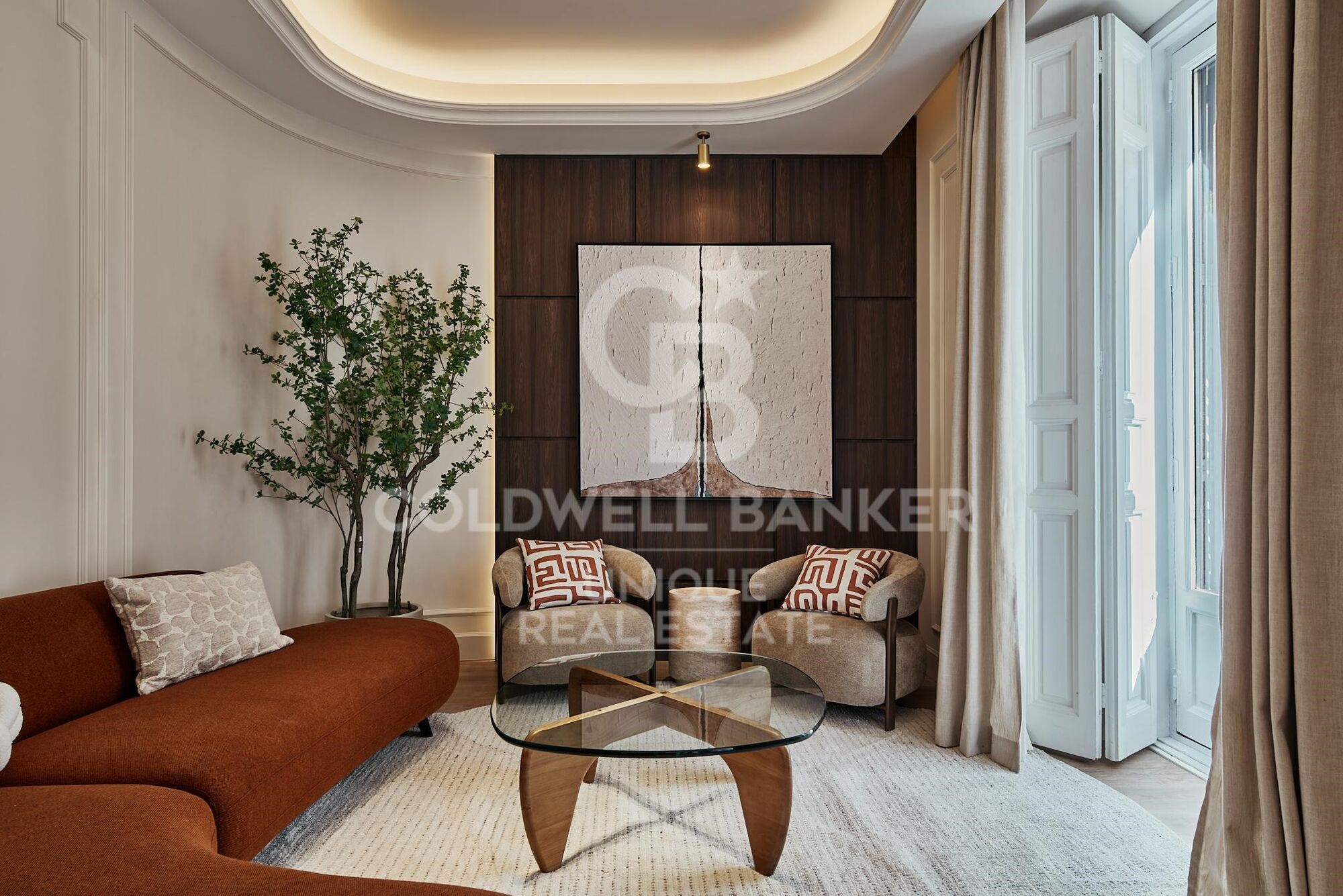 Renovated exterior apartment in Justicia, Madrid