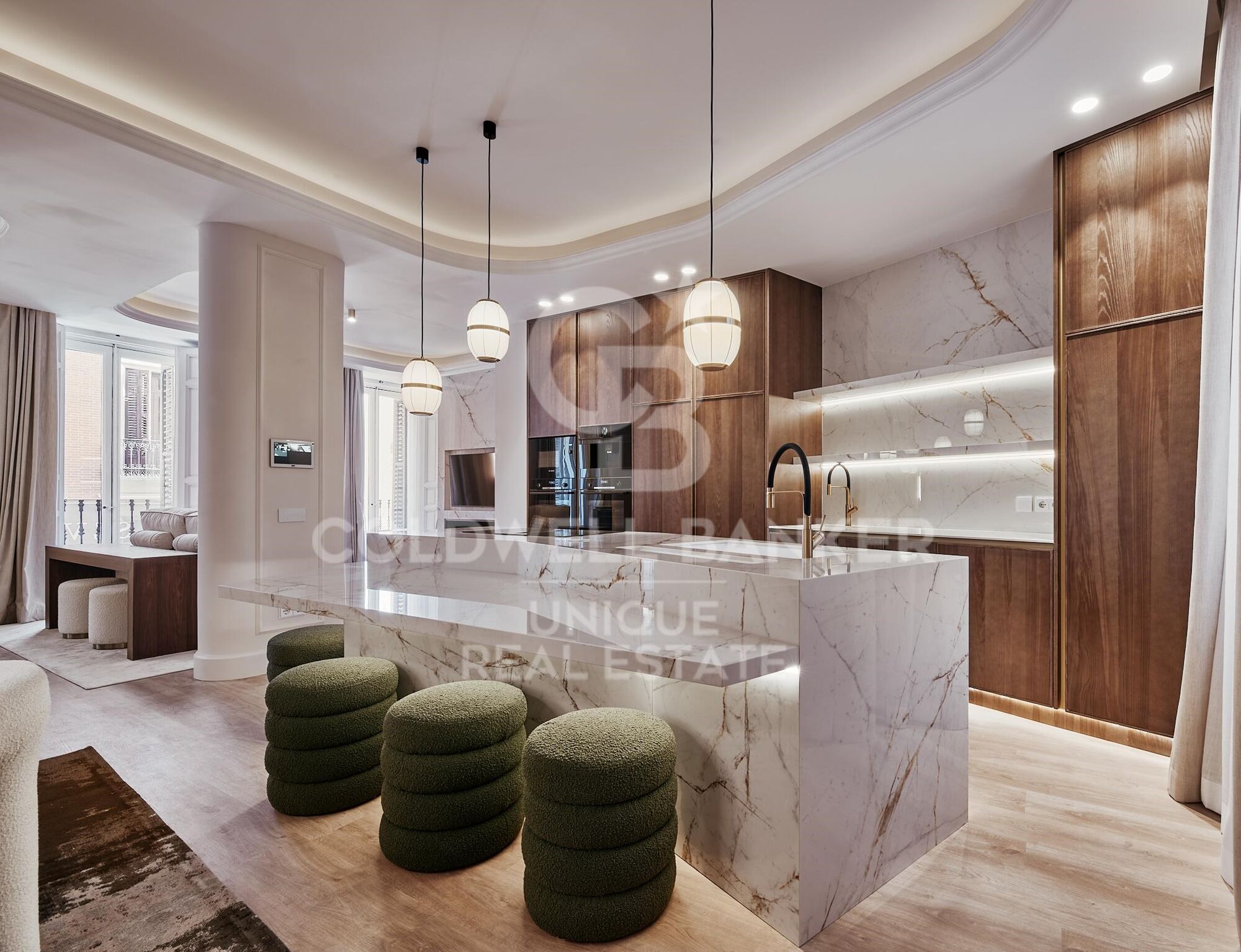Renovated exterior apartment in Justicia, Madrid