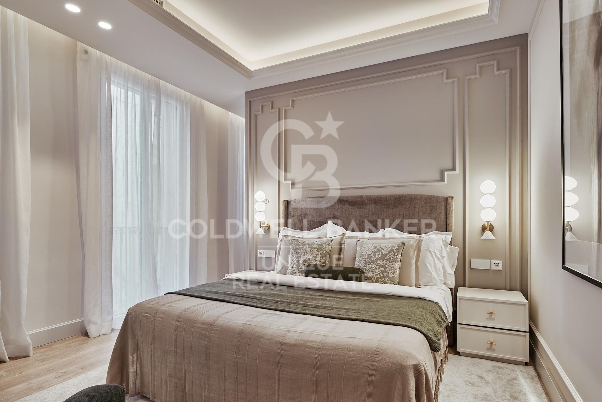 Renovated exterior apartment in Justicia, Madrid