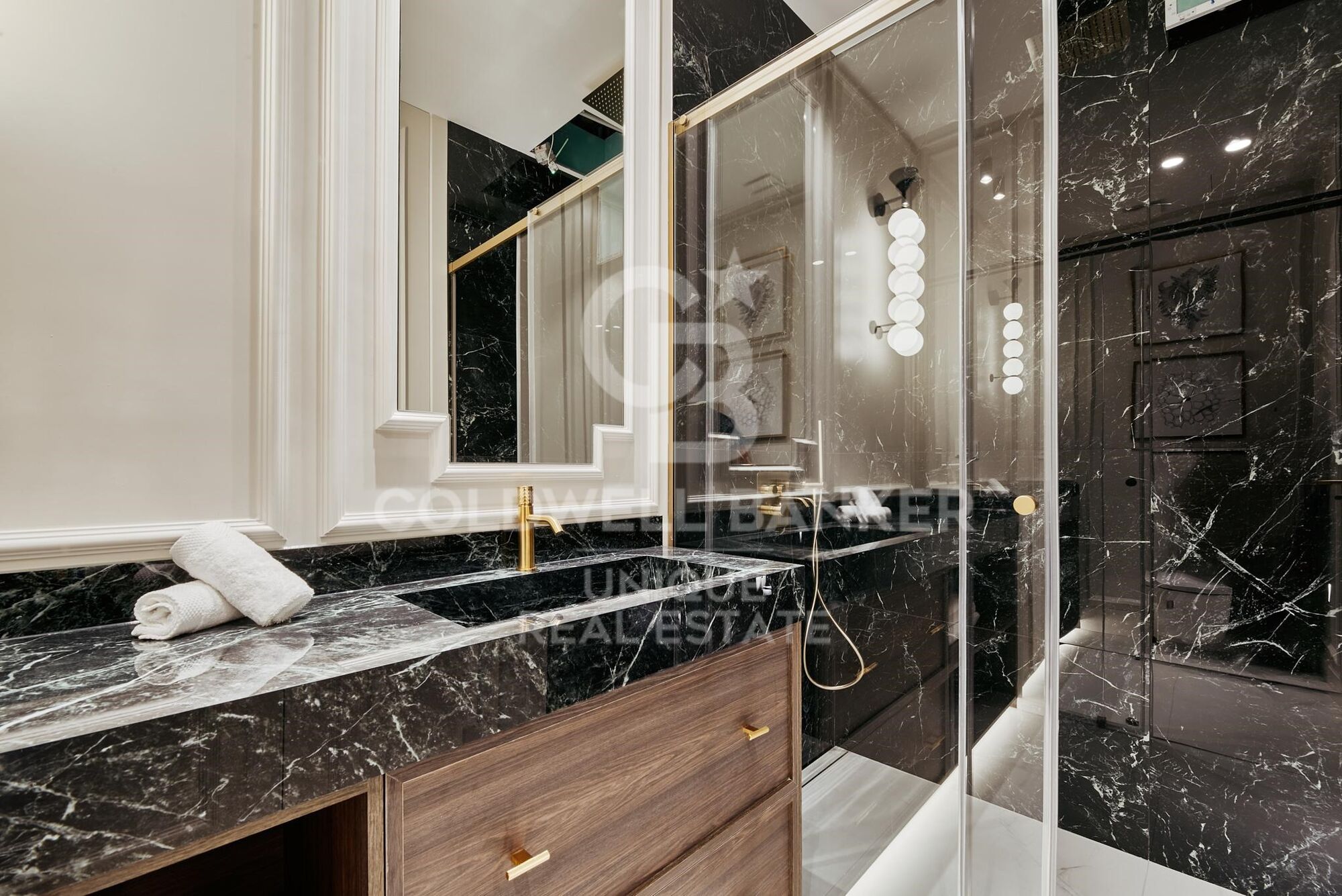Renovated exterior apartment in Justicia, Madrid
