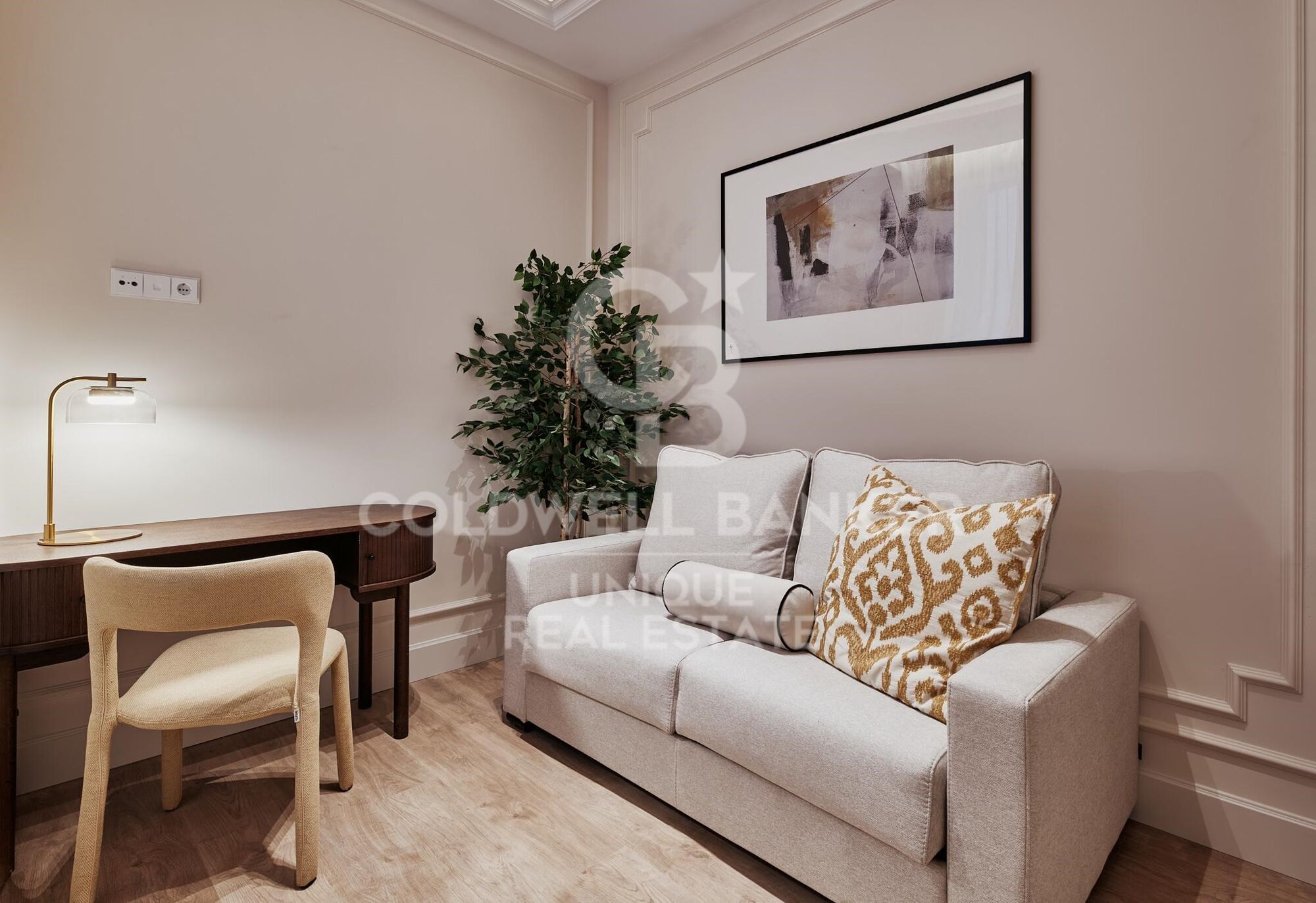 Renovated exterior apartment in Justicia, Madrid