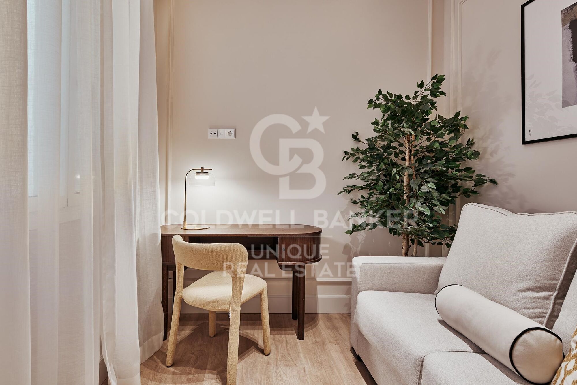 Renovated exterior apartment in Justicia, Madrid