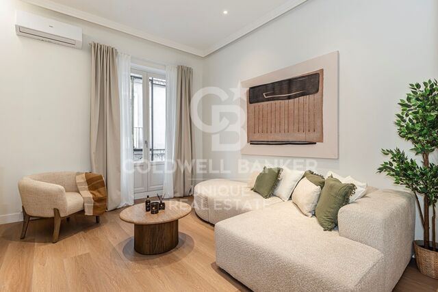 Renovierte Außenwohnung in Malasaña, Madrid