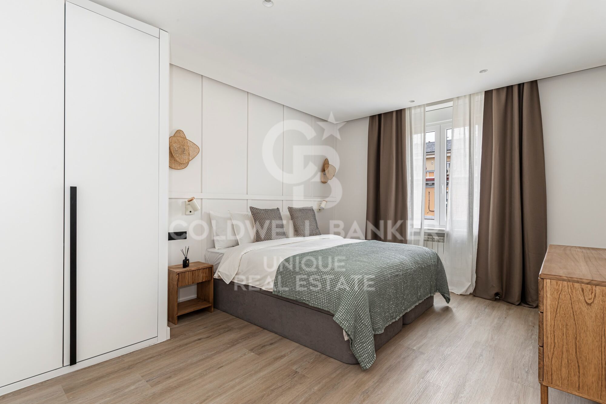 Appartement extérieur rénové avec terrasse et débarras à Retiro, Madrid