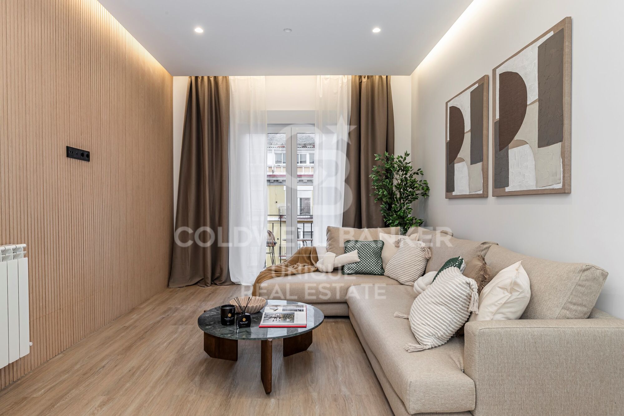 Piso exterior reformado con terraza y trastero en Retiro, Madrid