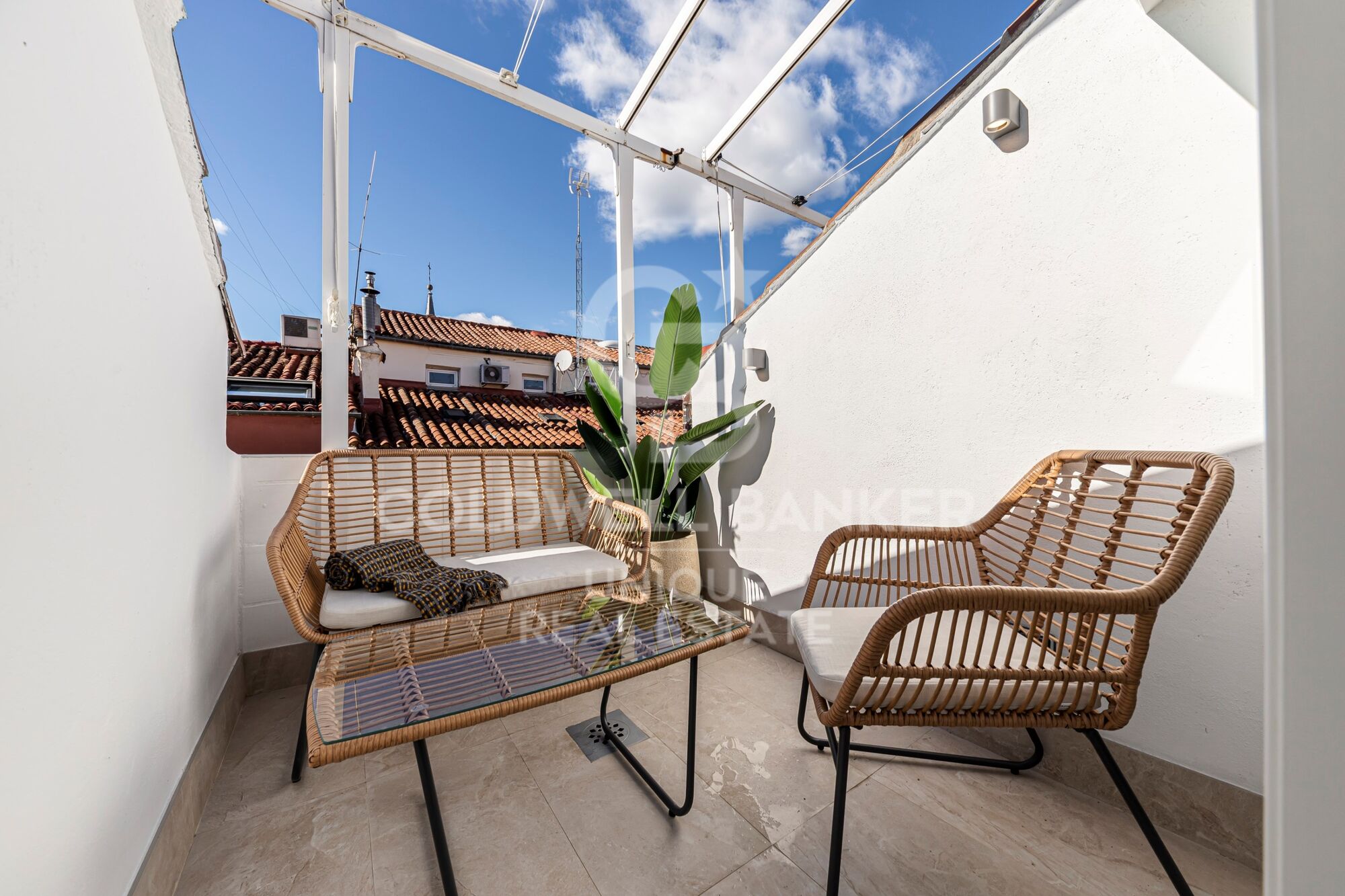Appartement extérieur rénové avec 2 terrasses à Justicia, Madrid