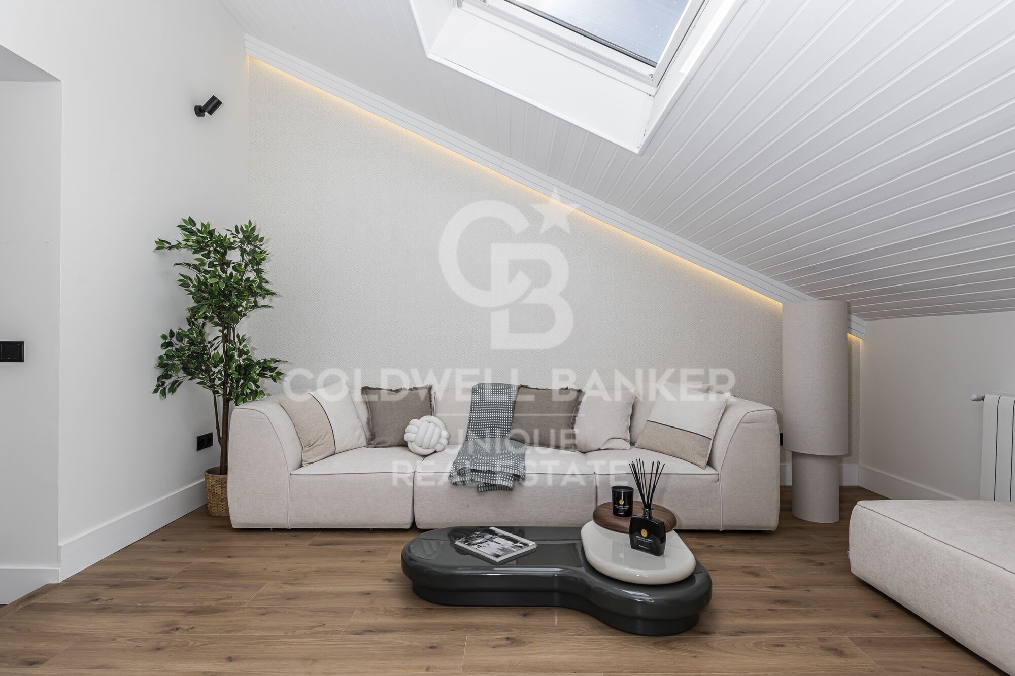 Appartement extérieur rénové avec 2 terrasses à Justicia, Madrid
