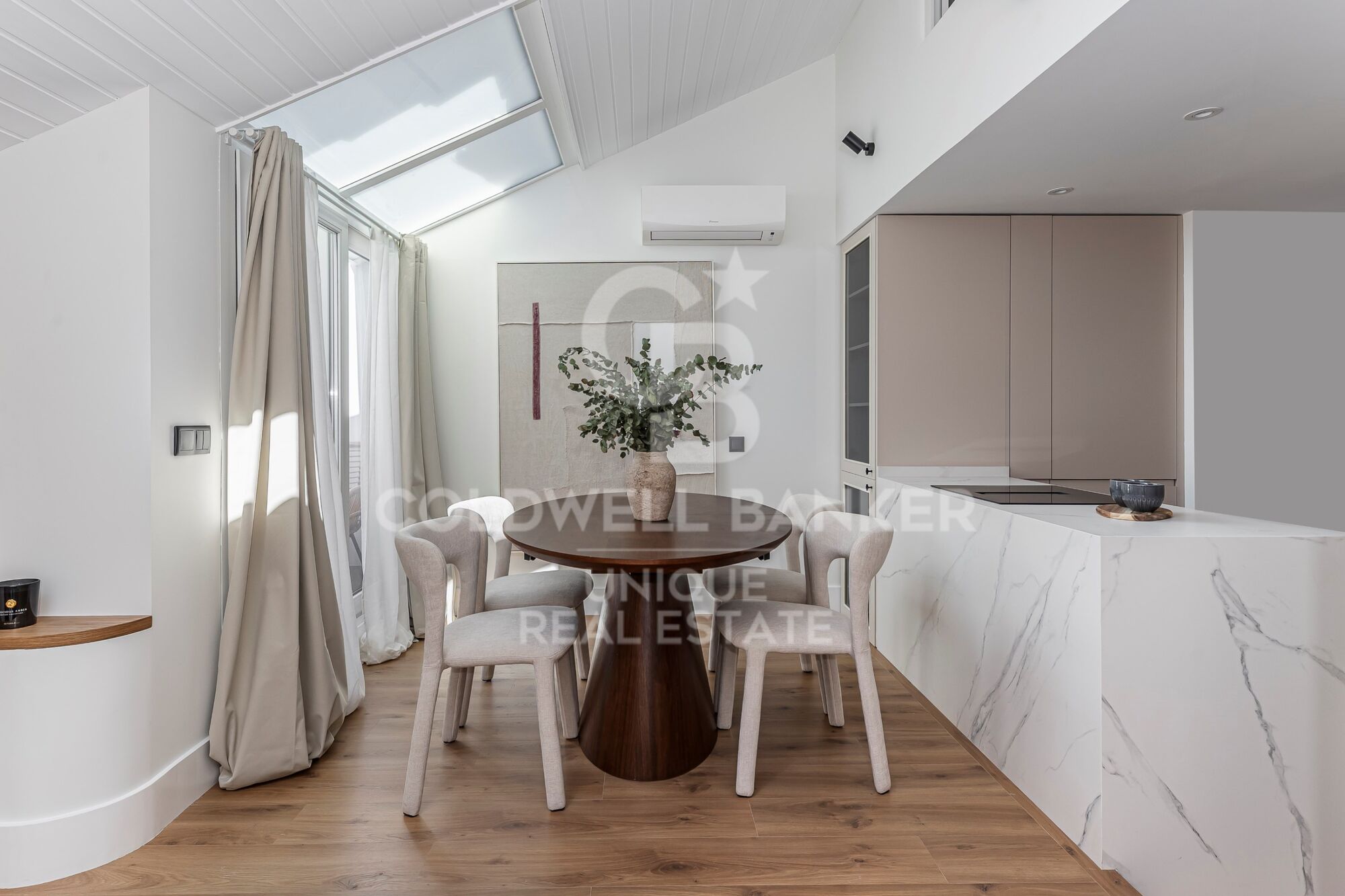 Appartement extérieur rénové avec 2 terrasses à Justicia, Madrid