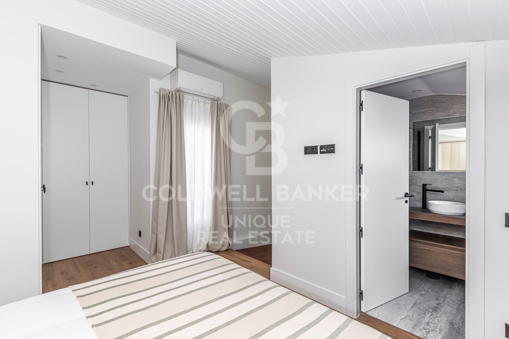 Appartement extérieur rénové avec 2 terrasses à Justicia, Madrid