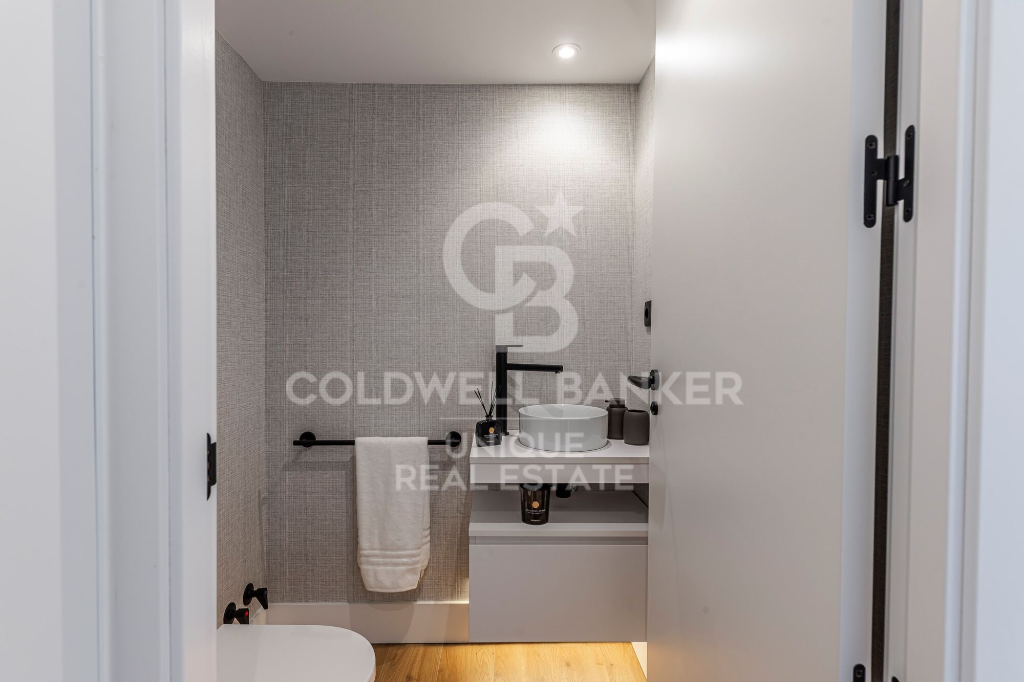 Renovated exterior apartment with 2 terraces in Justicia, Madrid