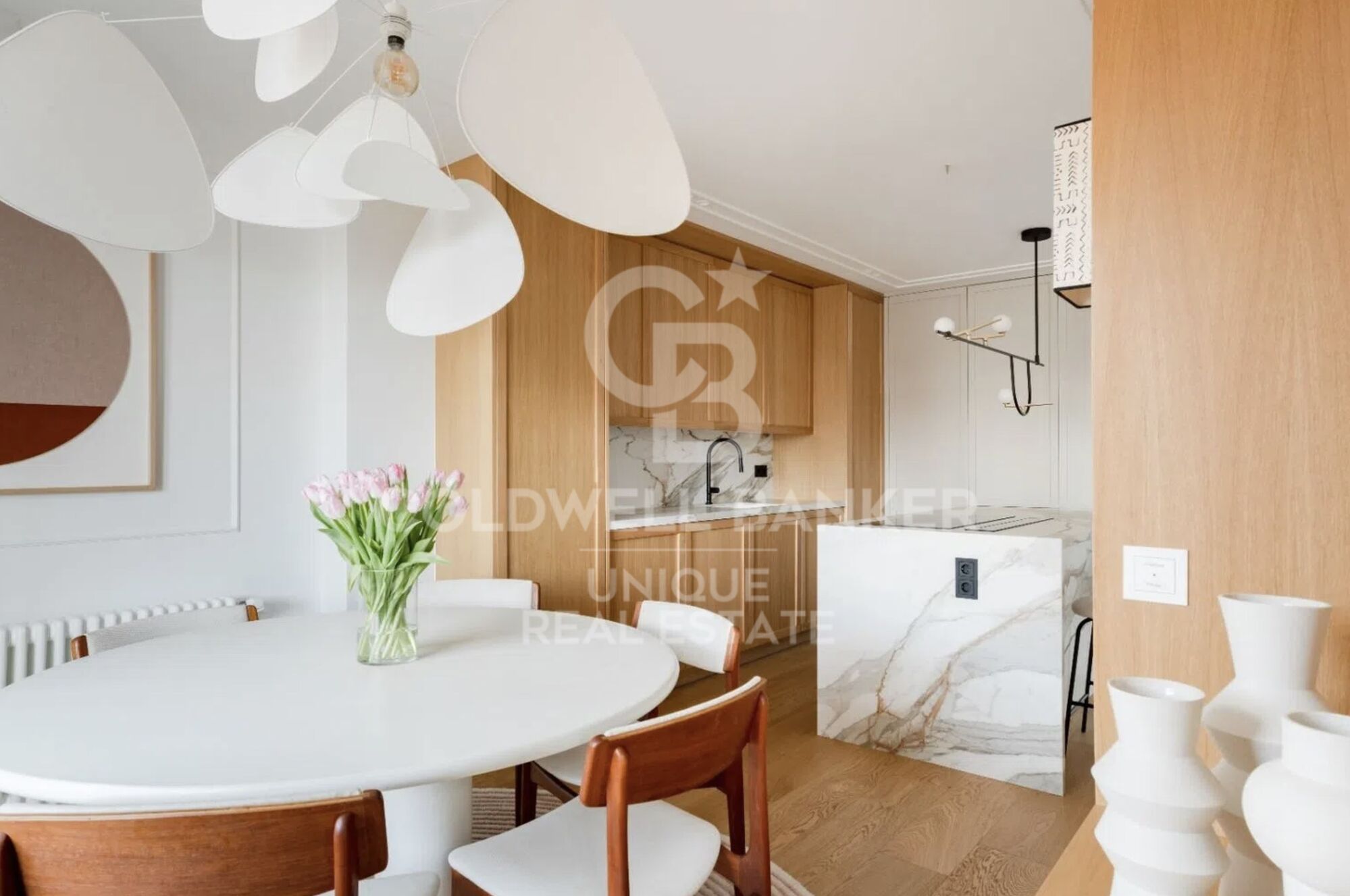 Penthouse rénové avec terrasse et débarras à Castellana, Madrid