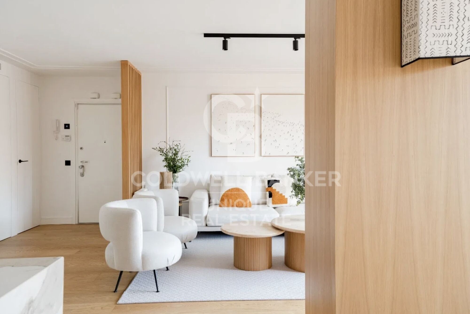 Penthouse rénové avec terrasse et débarras à Castellana, Madrid