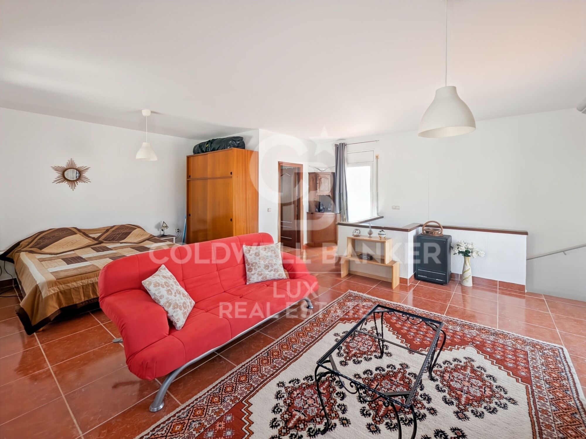 Villa with 2 garages and 820 m² plot in Roses