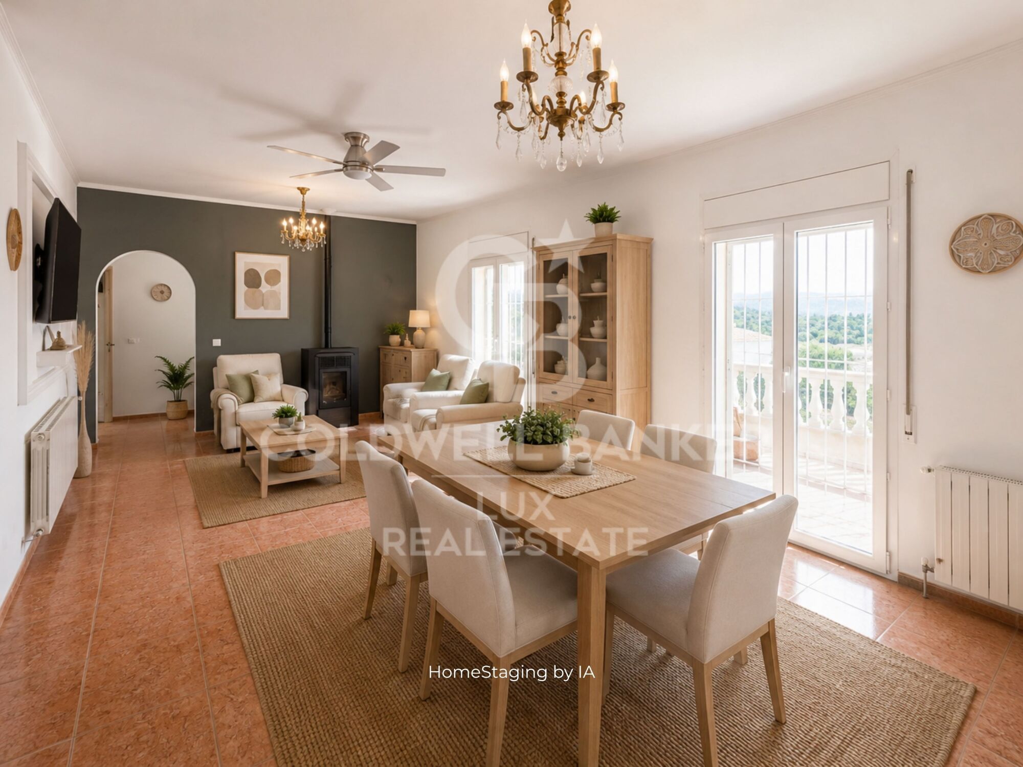 Villa with 2 garages and 820 m² plot in Roses