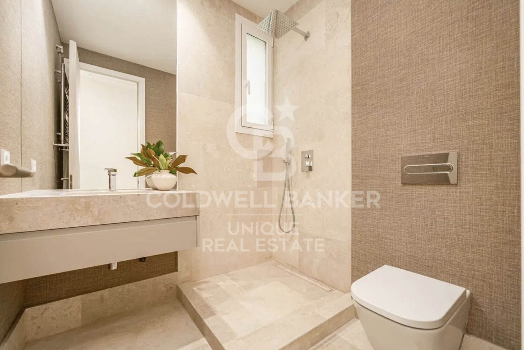 Appartement extérieur rénové à Castellana, Madrid