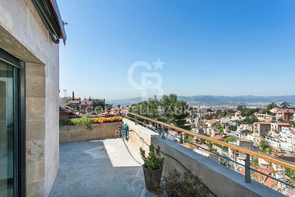Exklusives familienhaus mit garten, pool und 5 doppelsuiten
