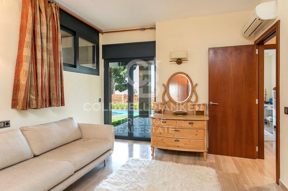 Maison familiale exclusive avec jardin, piscine et 5 suites doubles