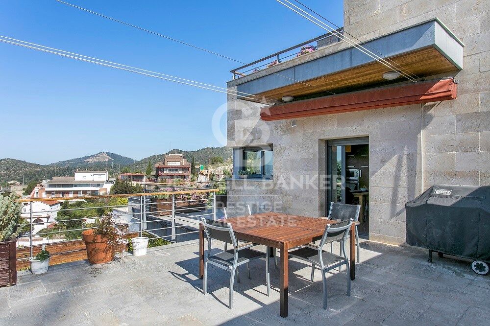 Exclusive family house with garden, pool and 5 double Suites