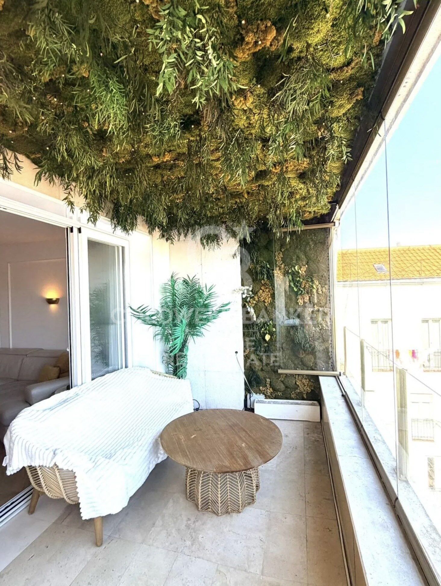 Ático exterior reformado con terraza, garaje y trastero en Recoletos, Madrid