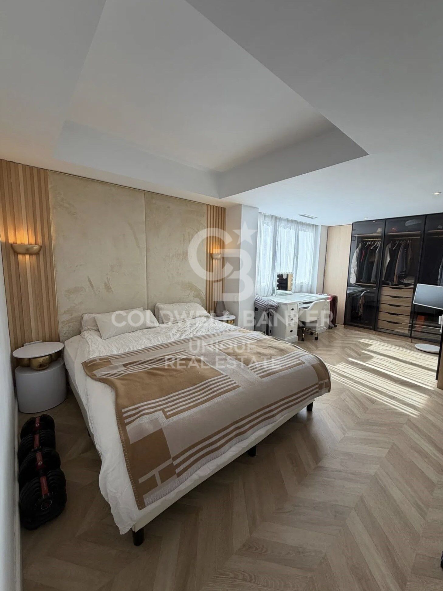 Renoviertes Außen-Penthouse mit Terrasse, Garage und Abstellraum in Recoletos, Madrid