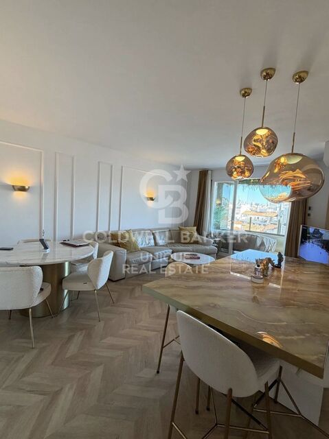 Renoviertes Außen-Penthouse mit Terrasse, Garage und Abstellraum in Recoletos, Madrid