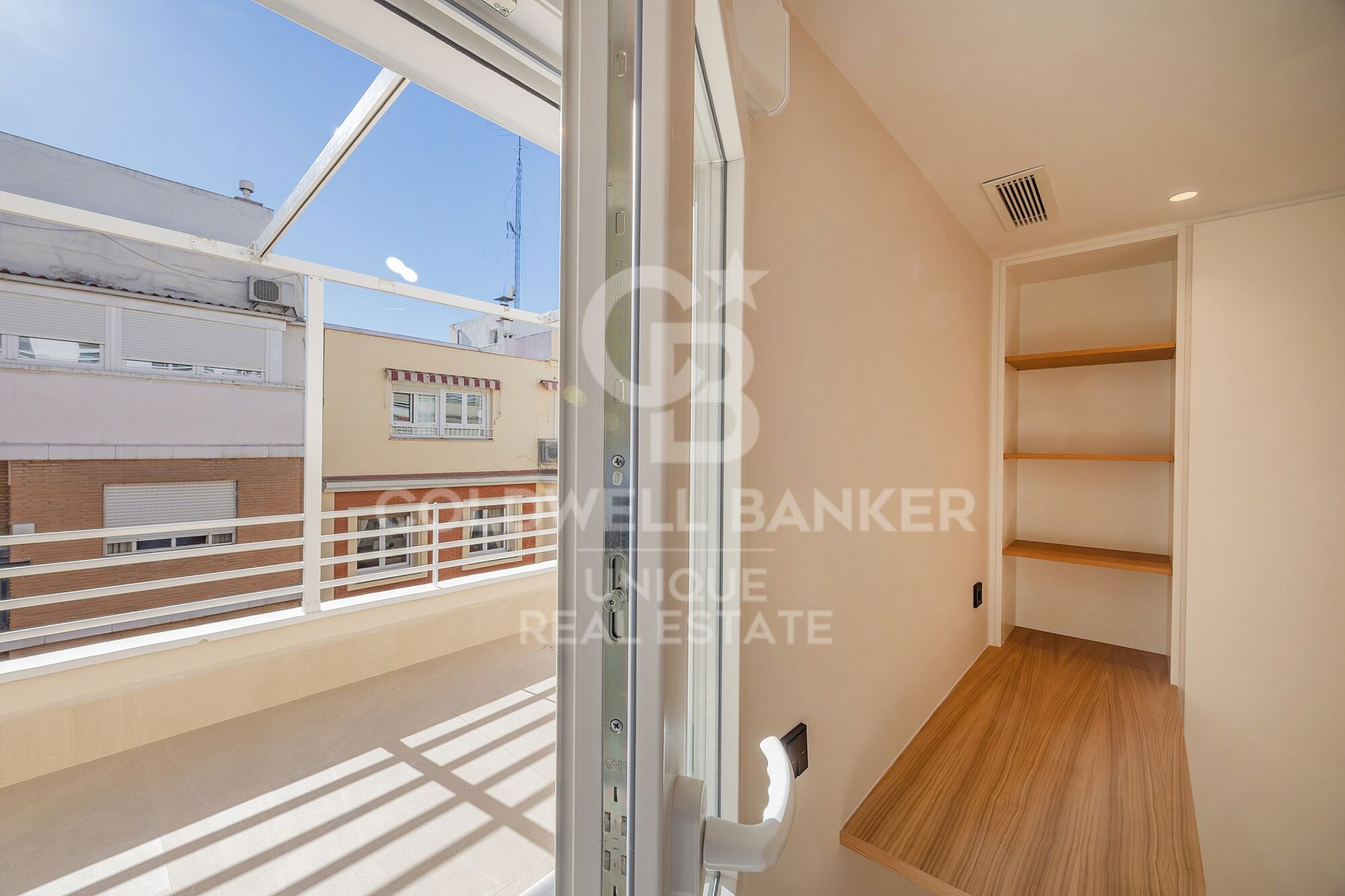 Renoviertes Außen-Penthouse mit Terrasse in Trafalgar, Madrid