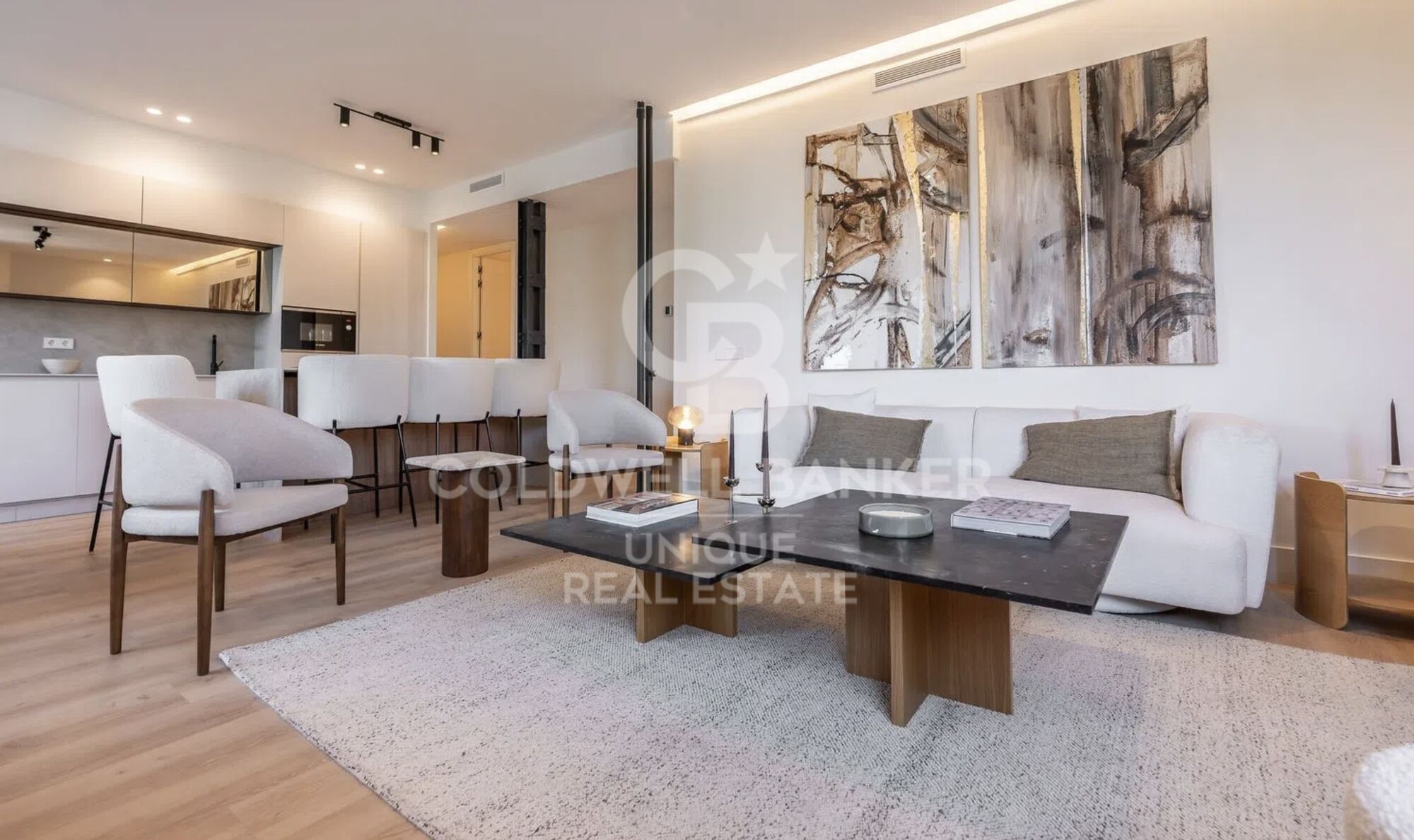 Renovated exterior apartment in Almagro, Madrid