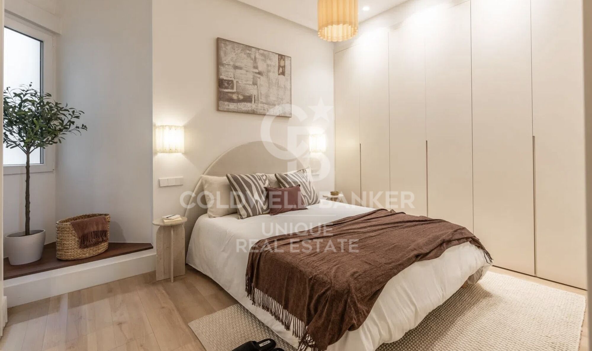 Renovated exterior apartment in Almagro, Madrid
