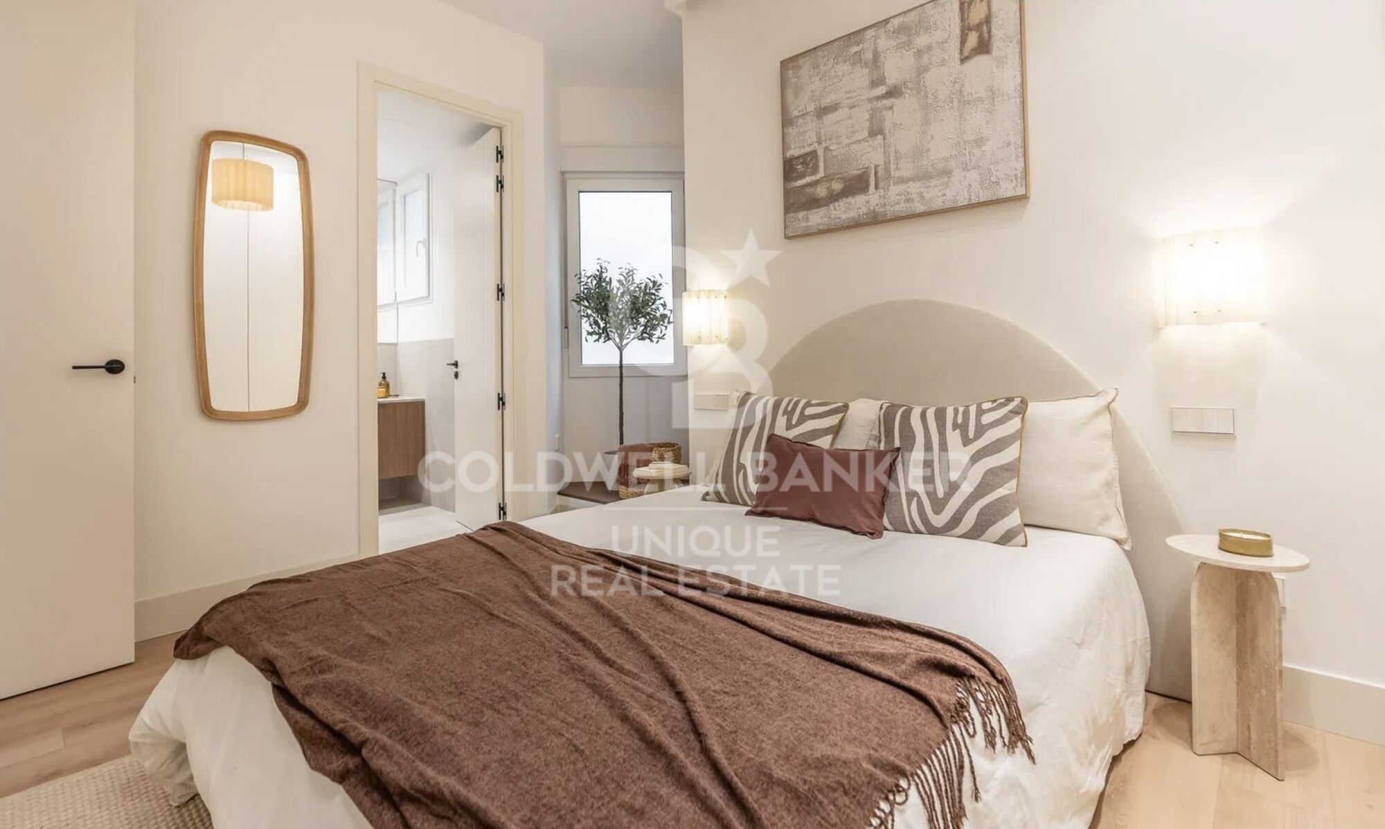 Renovated exterior apartment in Almagro, Madrid
