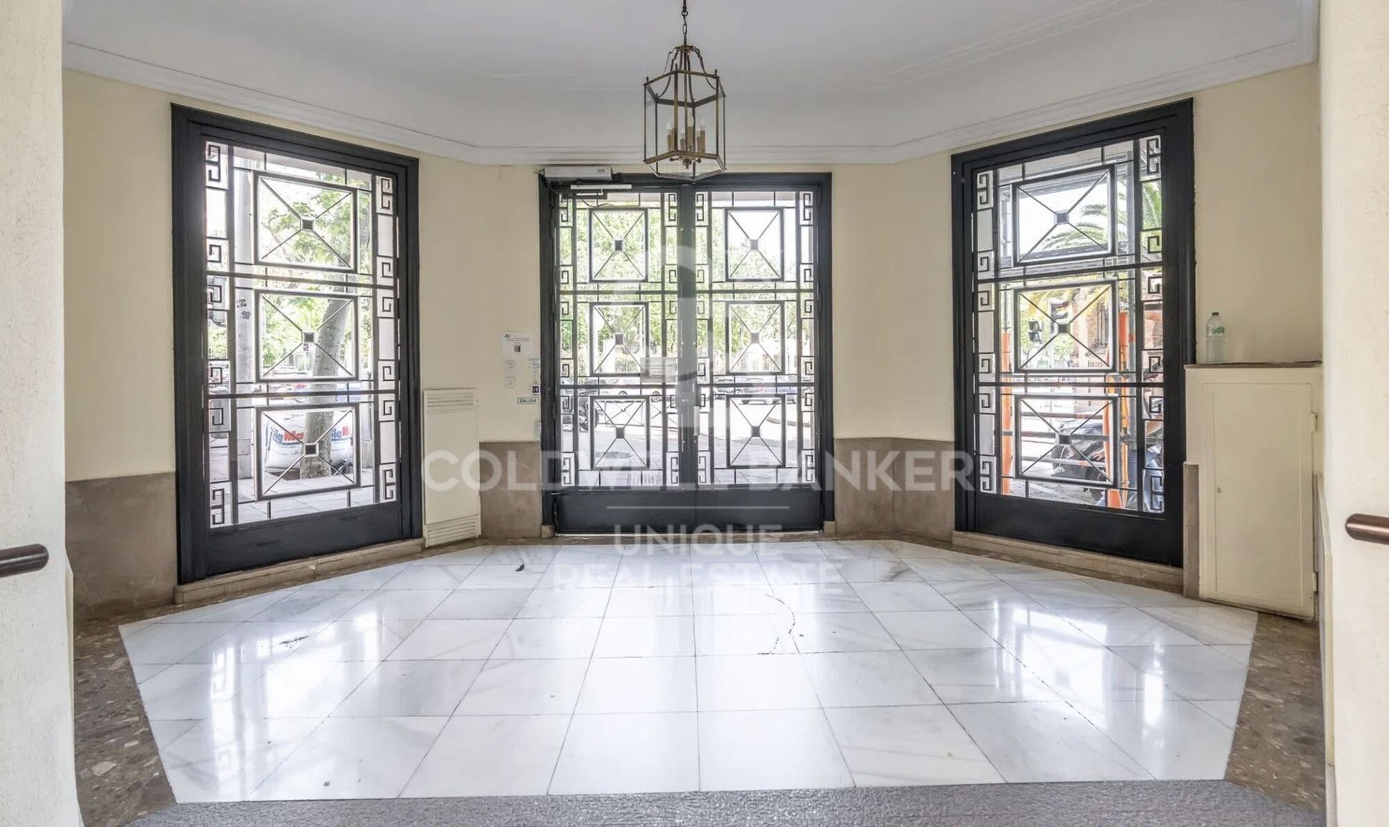 Renovated exterior apartment in Almagro, Madrid