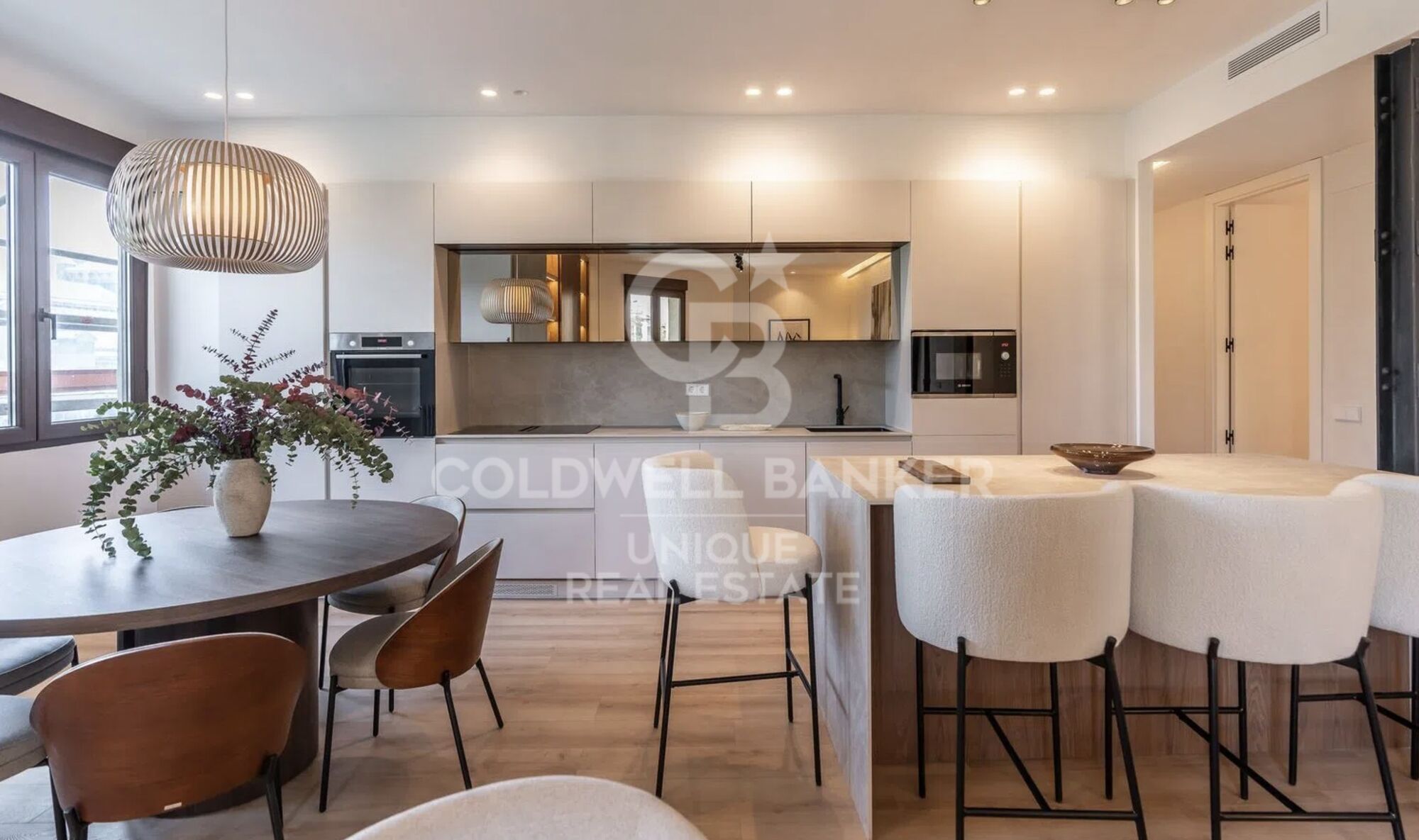 Renovated exterior apartment in Almagro, Madrid