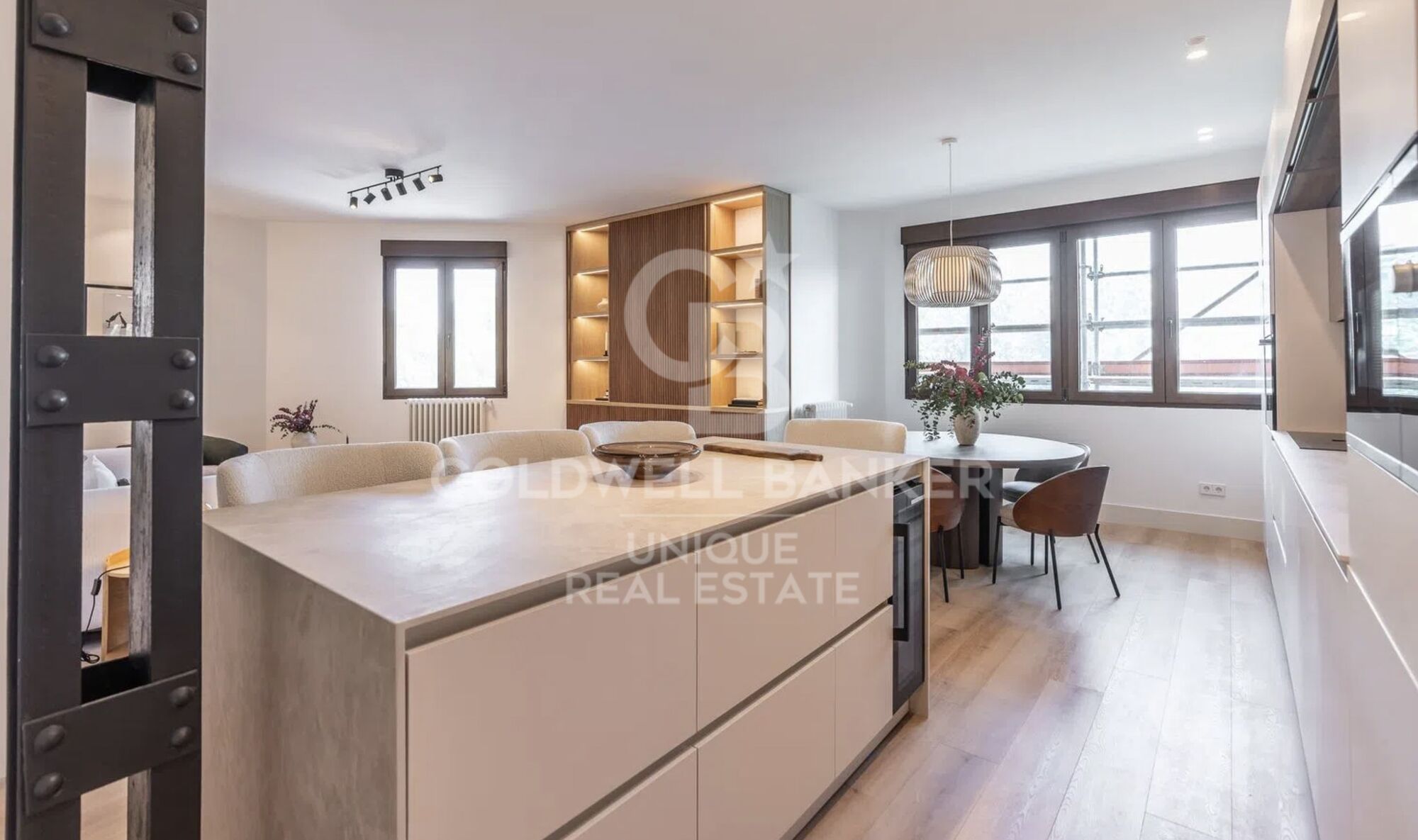 Renovated exterior apartment in Almagro, Madrid