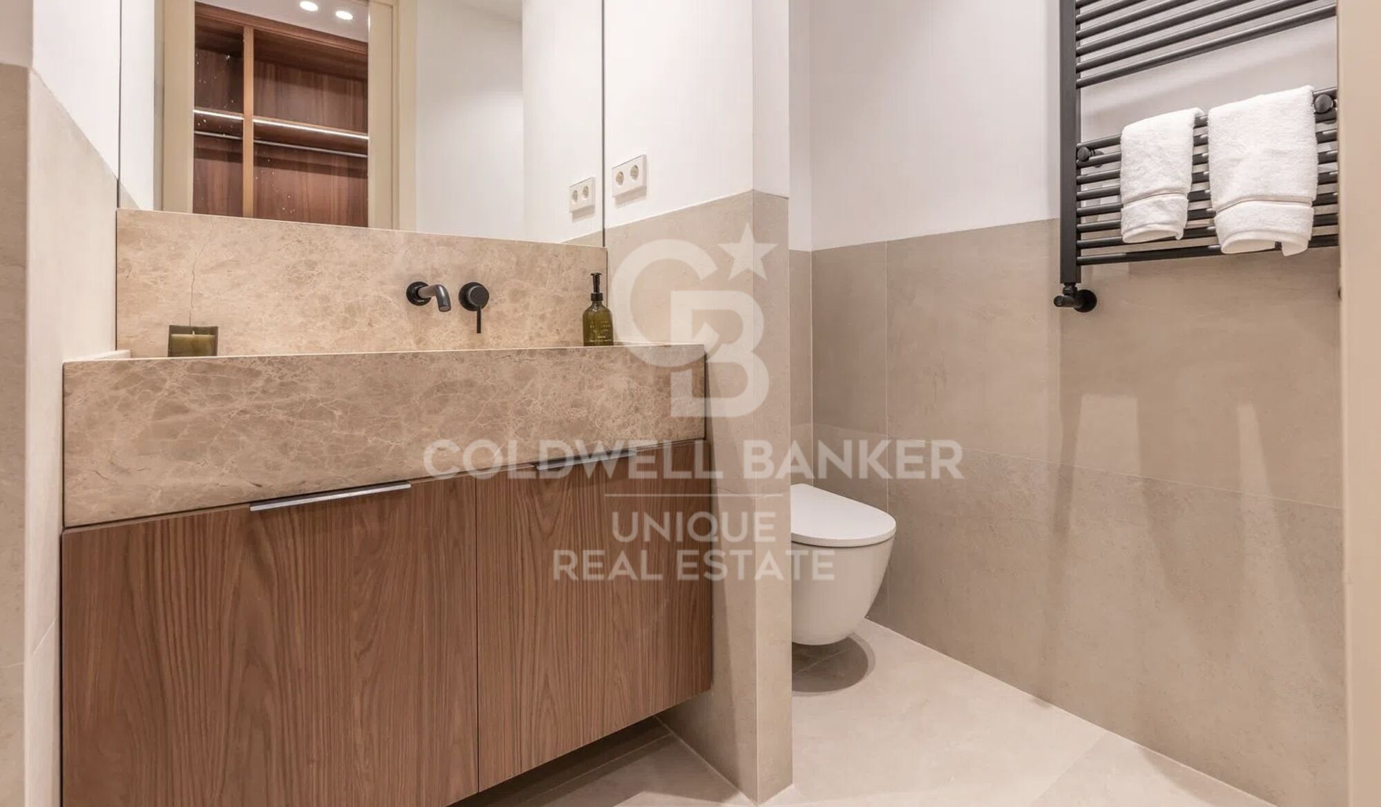 Renovated exterior apartment in Almagro, Madrid